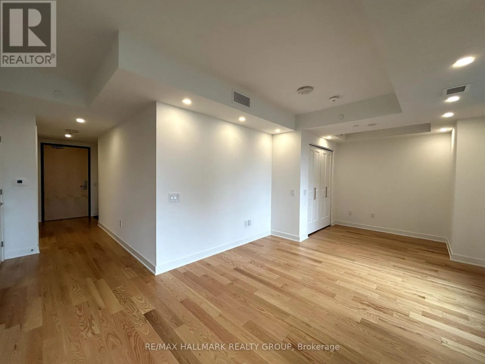 1108 - 340 QUEEN STREET
