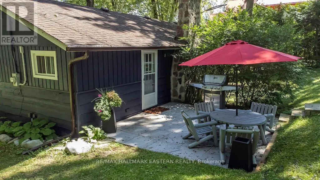 26 MANITOU LANE