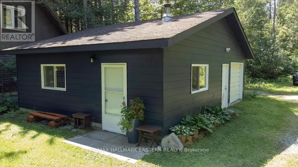 26 MANITOU LANE