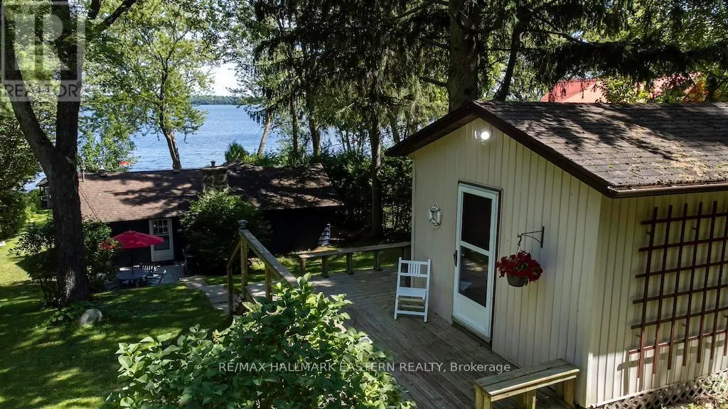 26 MANITOU LANE