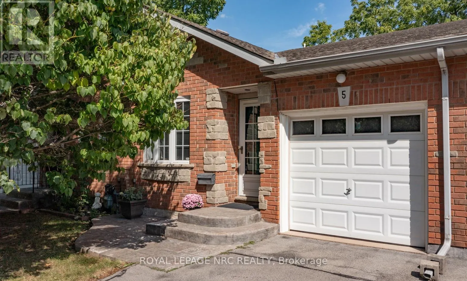 5 KINSMAN COURT