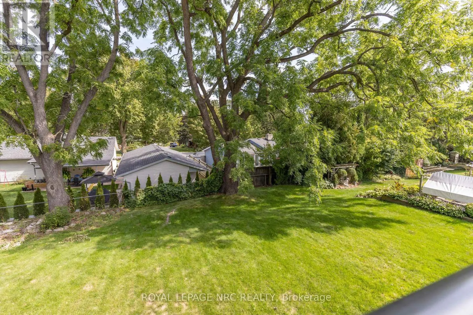 5 KINSMAN COURT