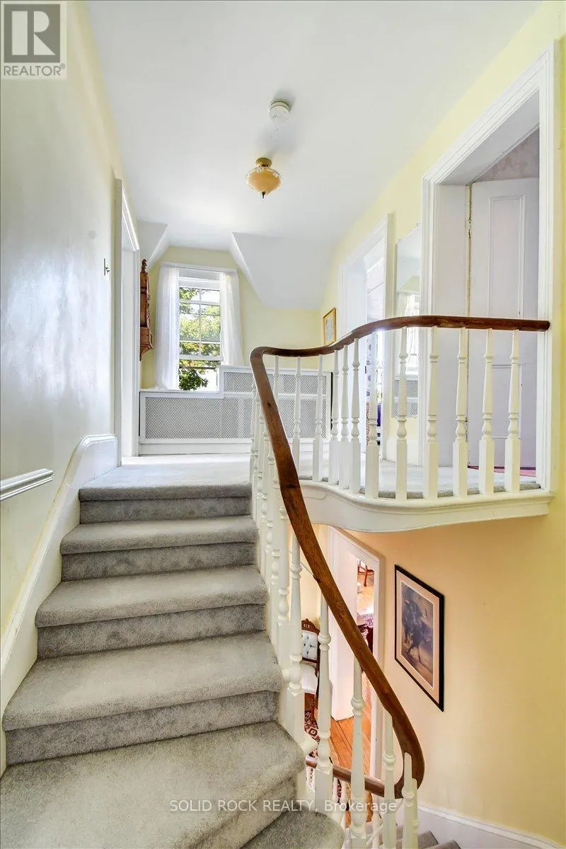 87 BOOTH STREET N