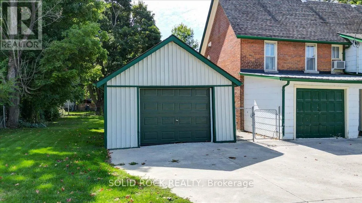 87 BOOTH STREET N