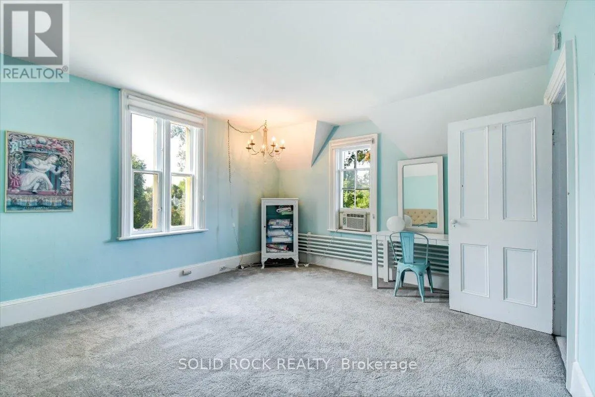 87 BOOTH STREET N