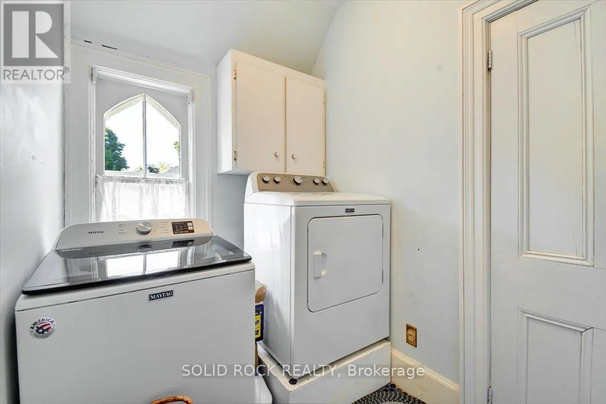 87 BOOTH STREET N
