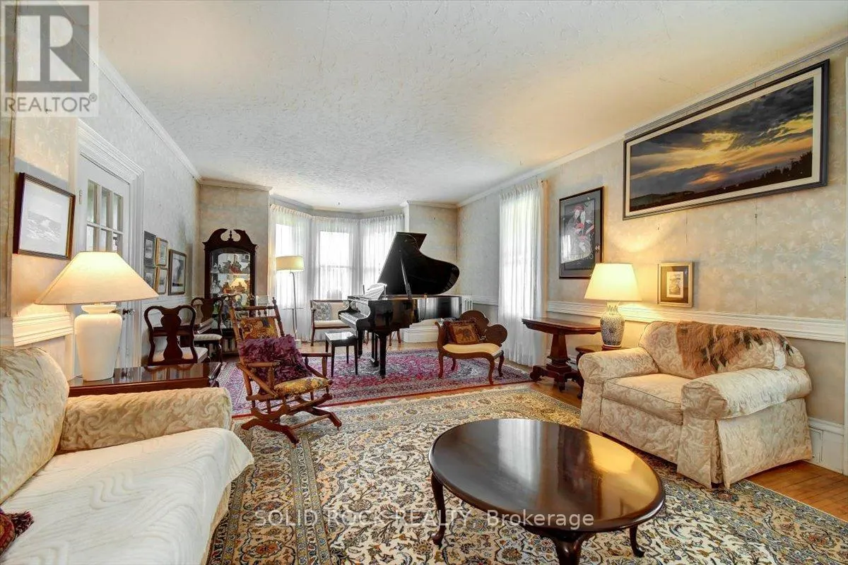 87 BOOTH STREET N