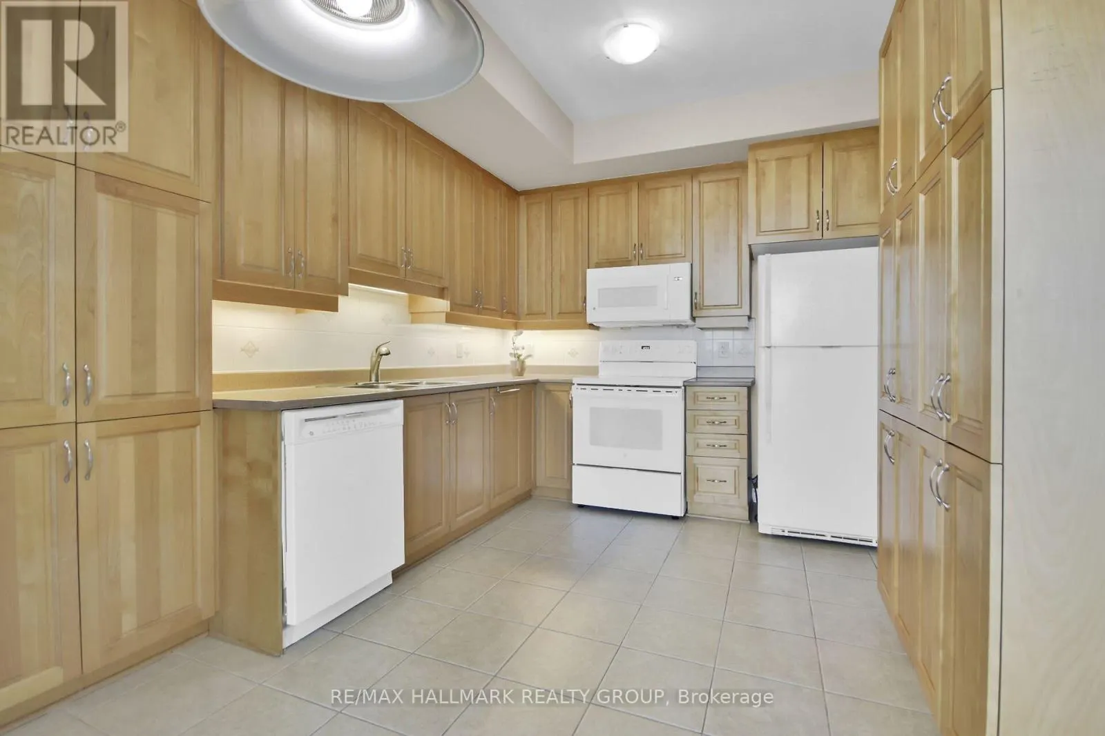608 - 136 DARLINGTON PRIVATE