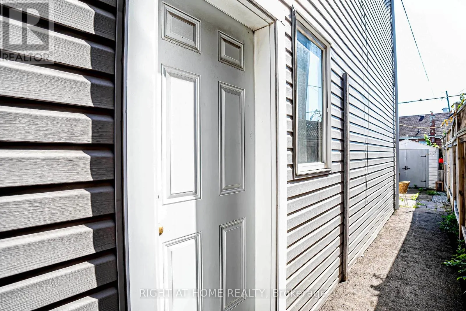 618 KNOX AVENUE