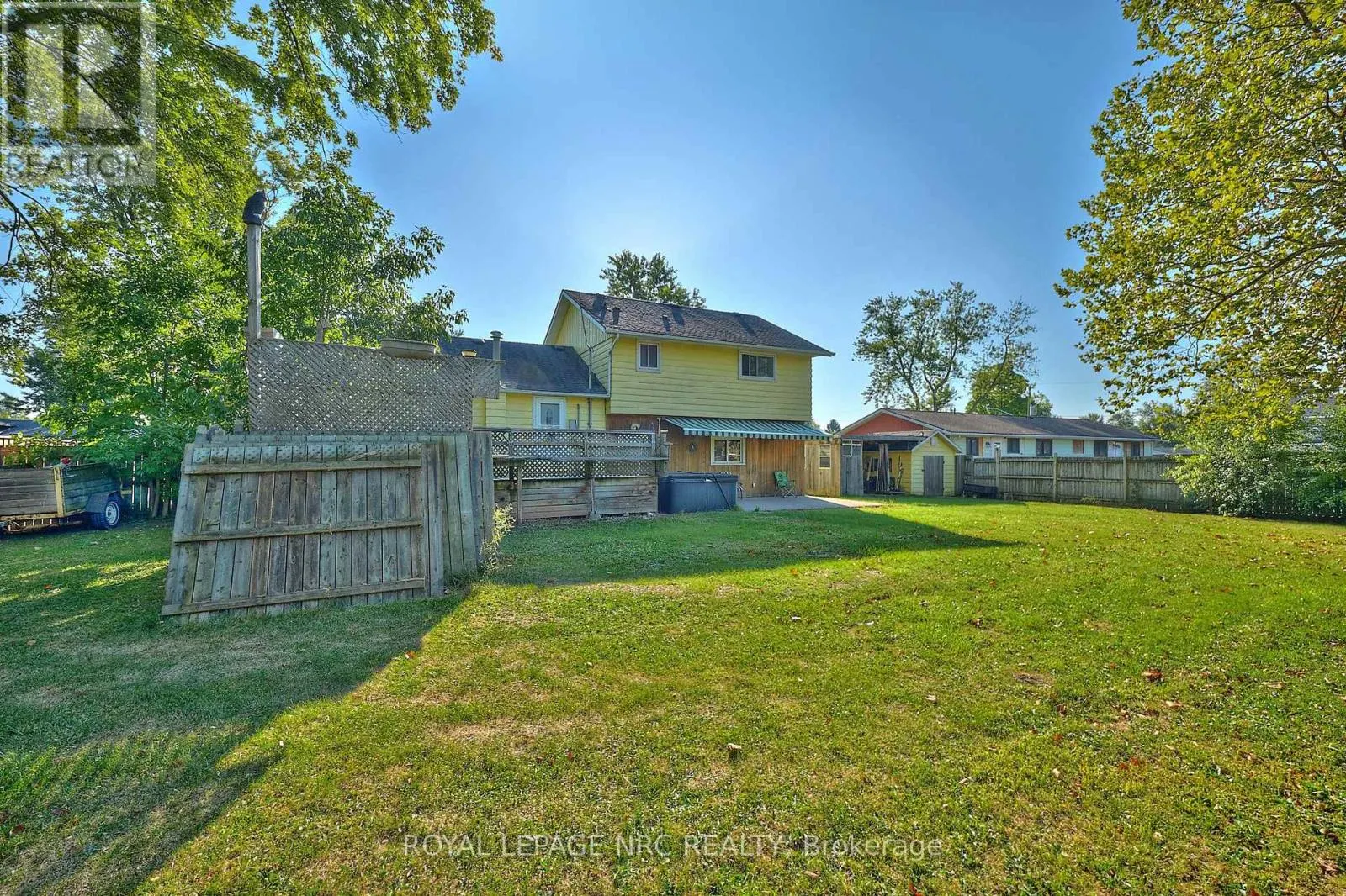 489 LAKESIDE ROAD