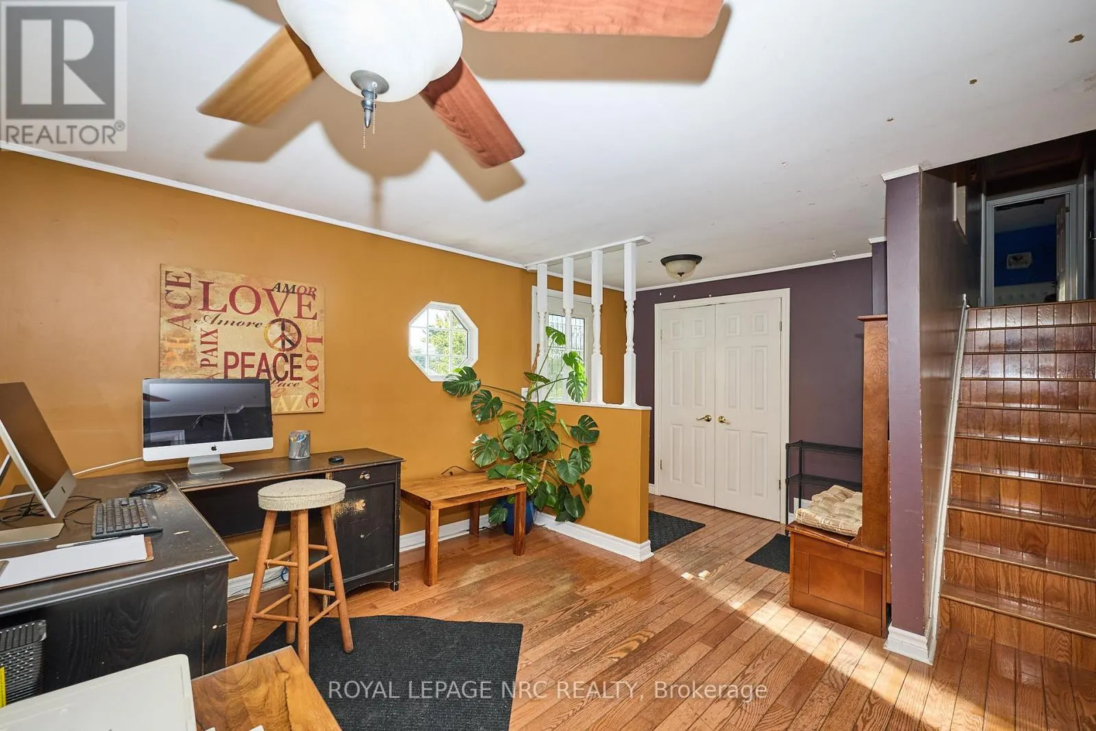 489 LAKESIDE ROAD