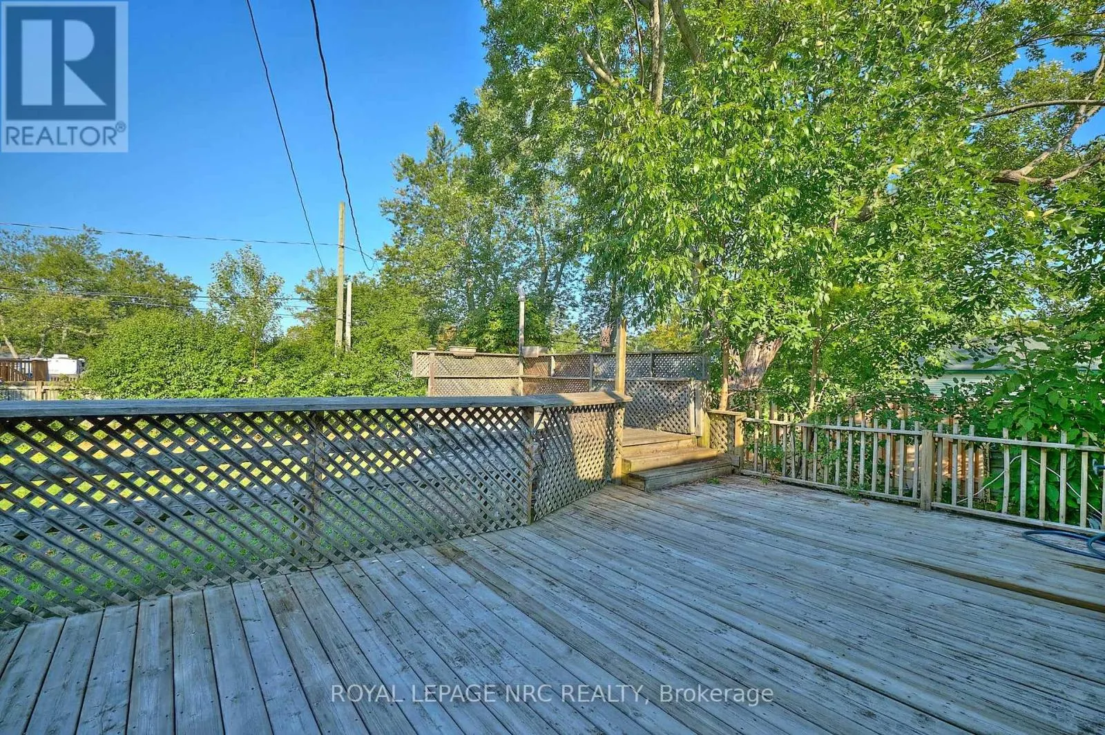 489 LAKESIDE ROAD