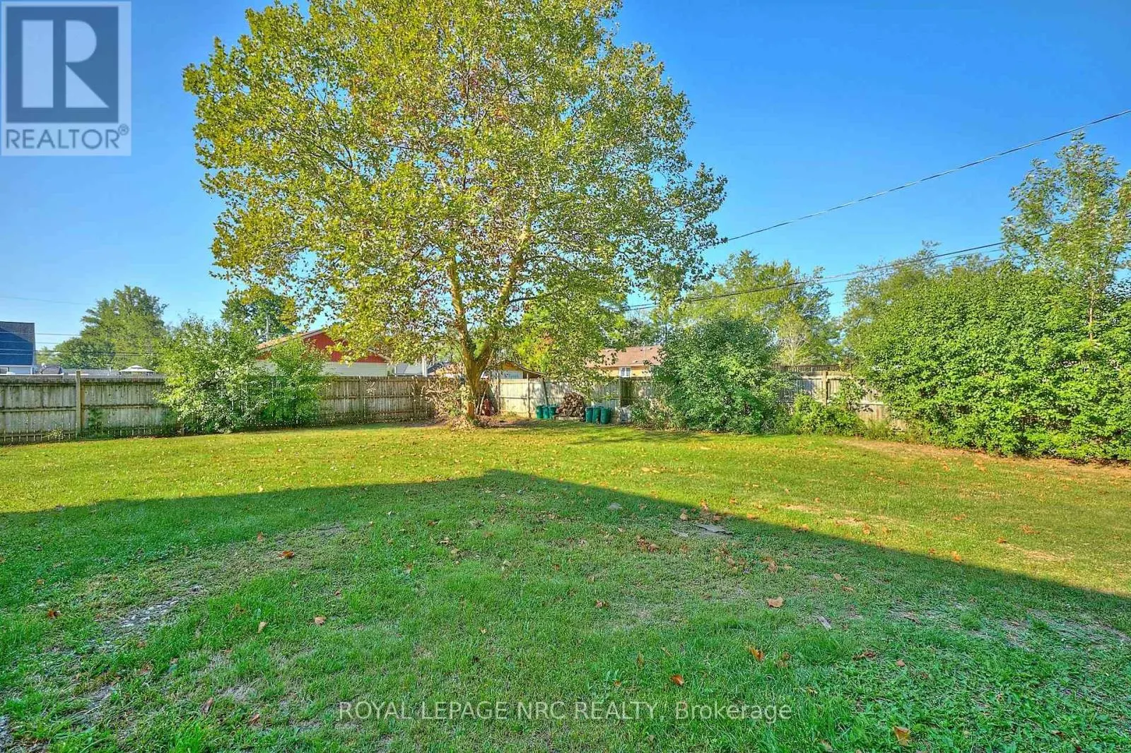 489 LAKESIDE ROAD