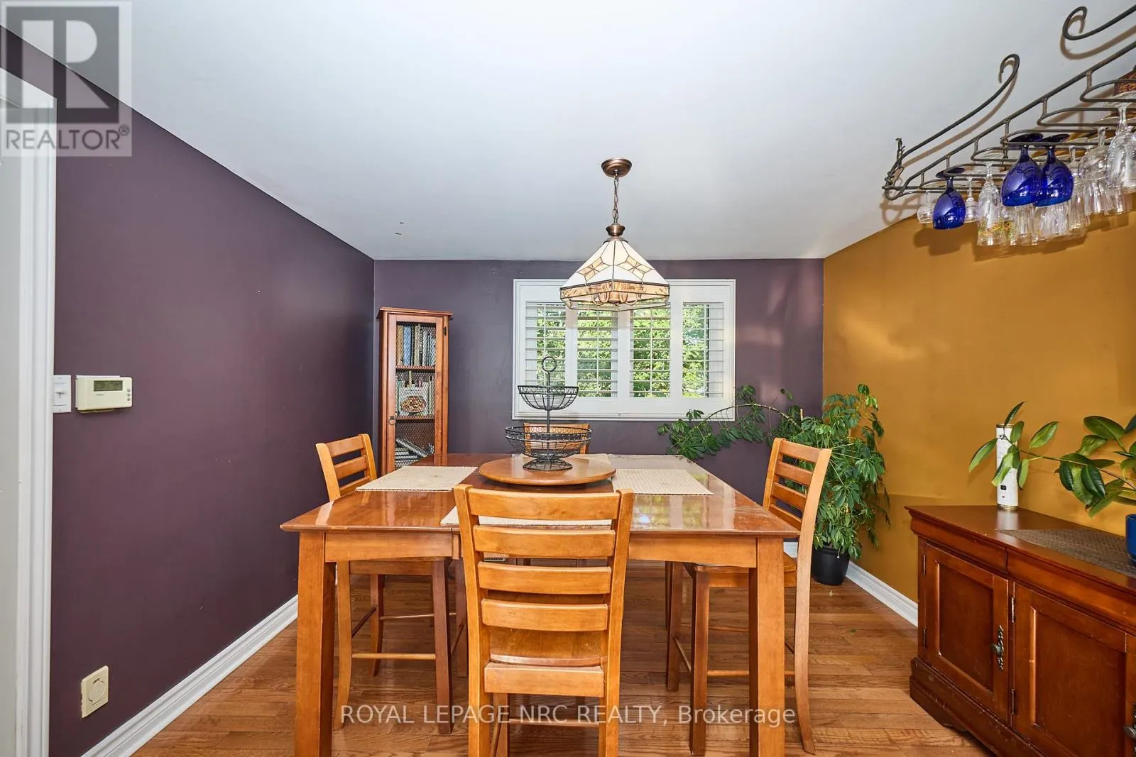 489 LAKESIDE ROAD
