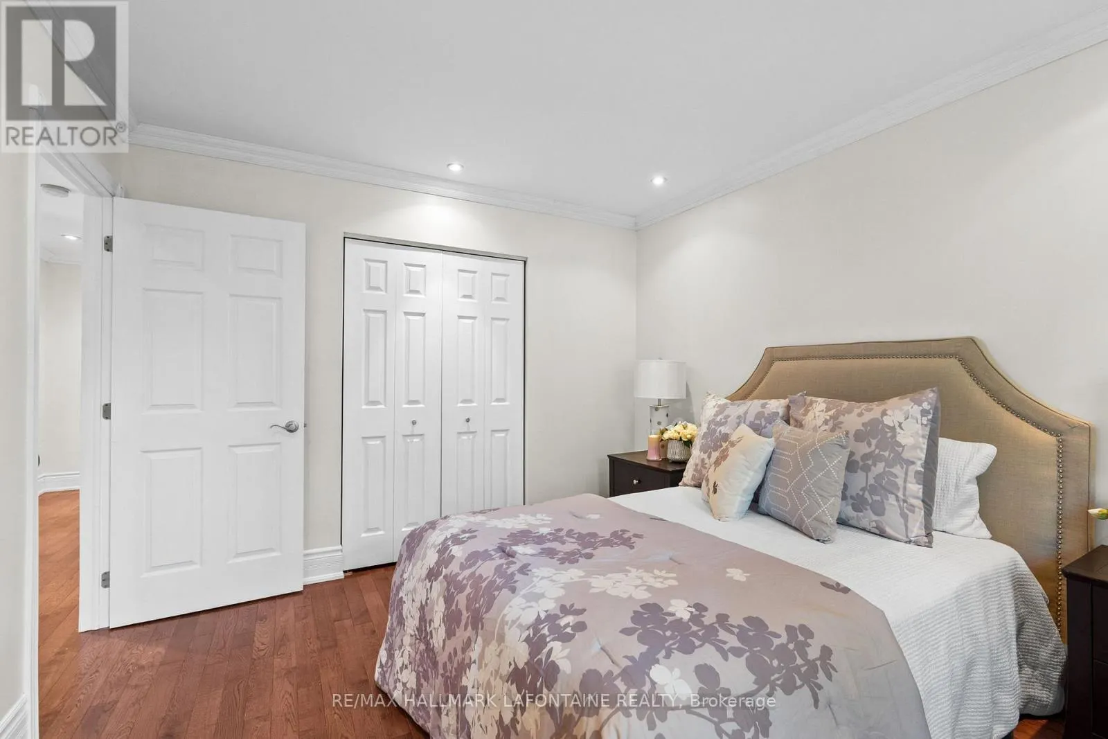 13 CATHCART SQUARE