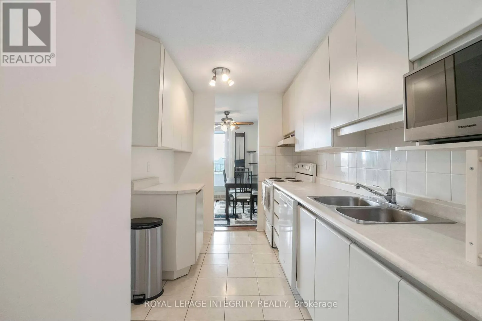 1003 - 1785 FROBISHER LANE