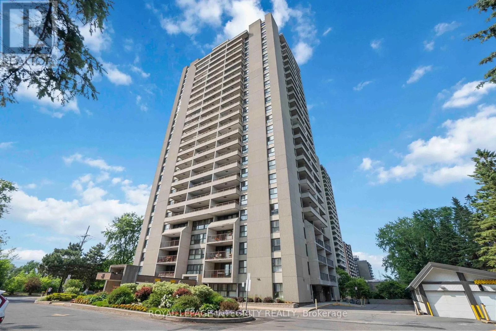 1003 - 1785 FROBISHER LANE