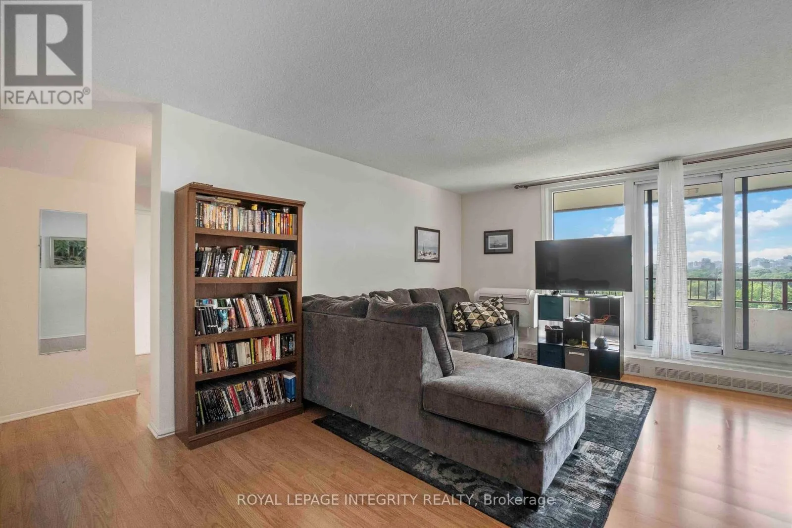 1003 - 1785 FROBISHER LANE