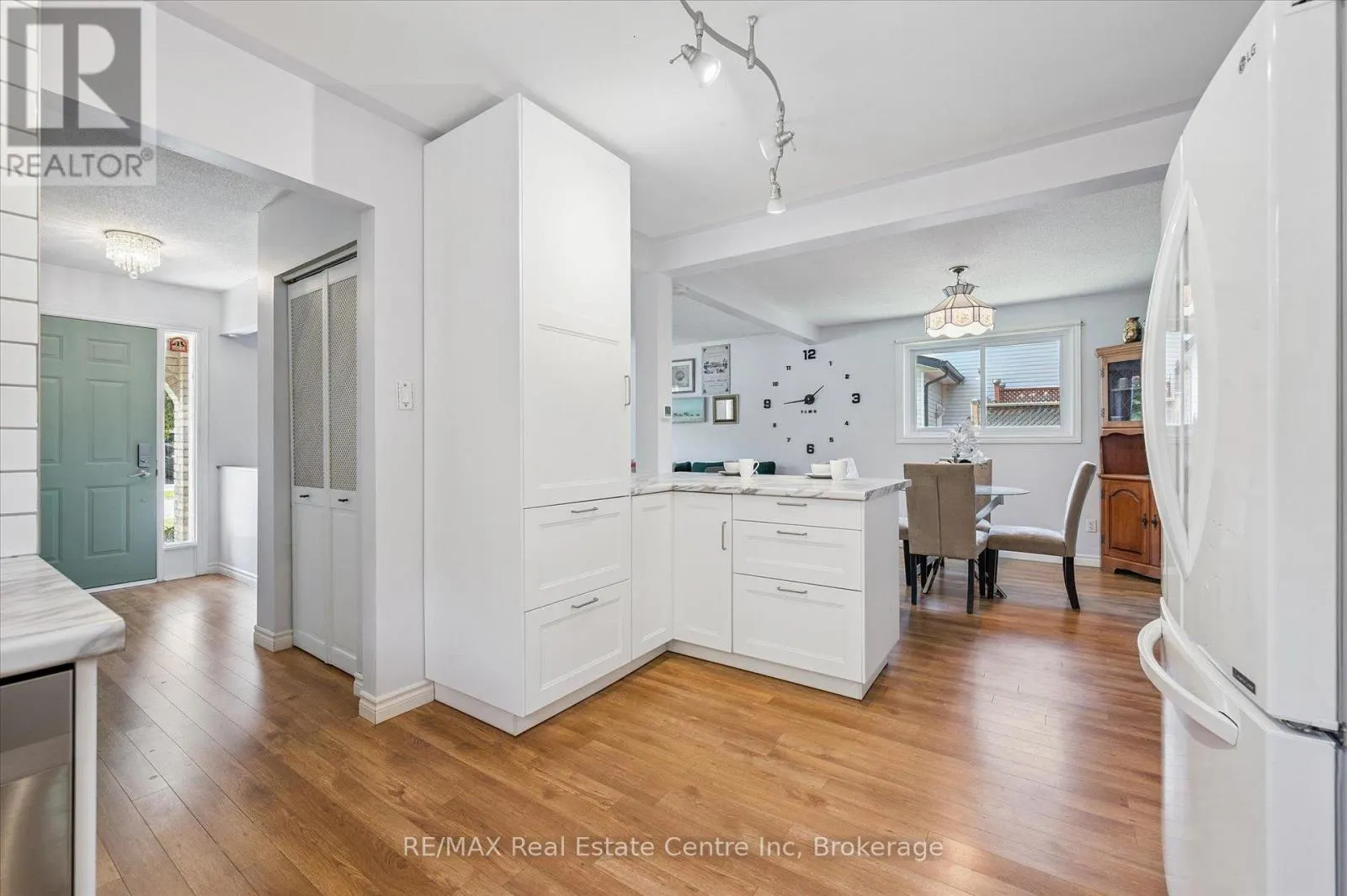 158 BARNICKE DRIVE