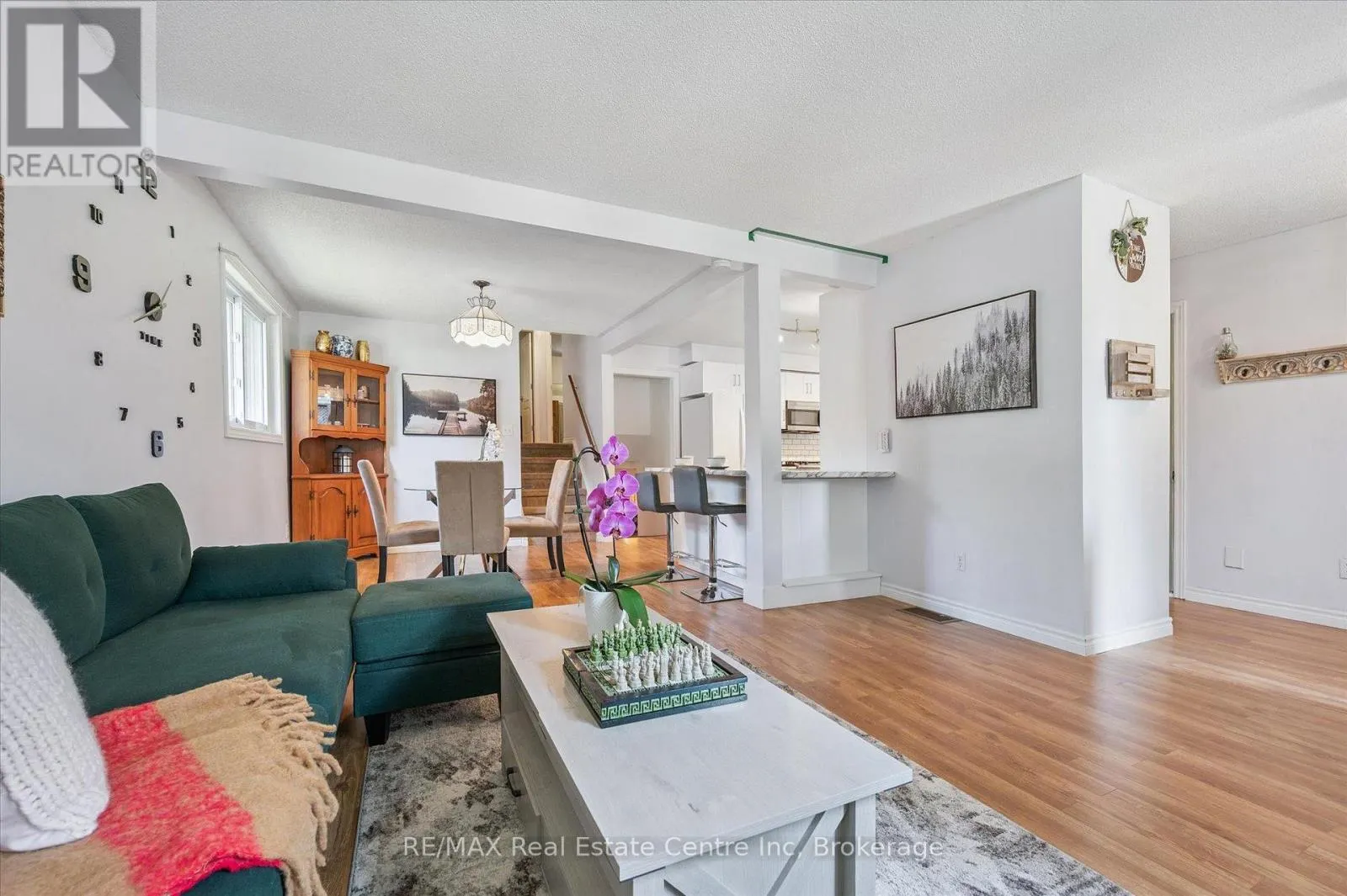 158 BARNICKE DRIVE
