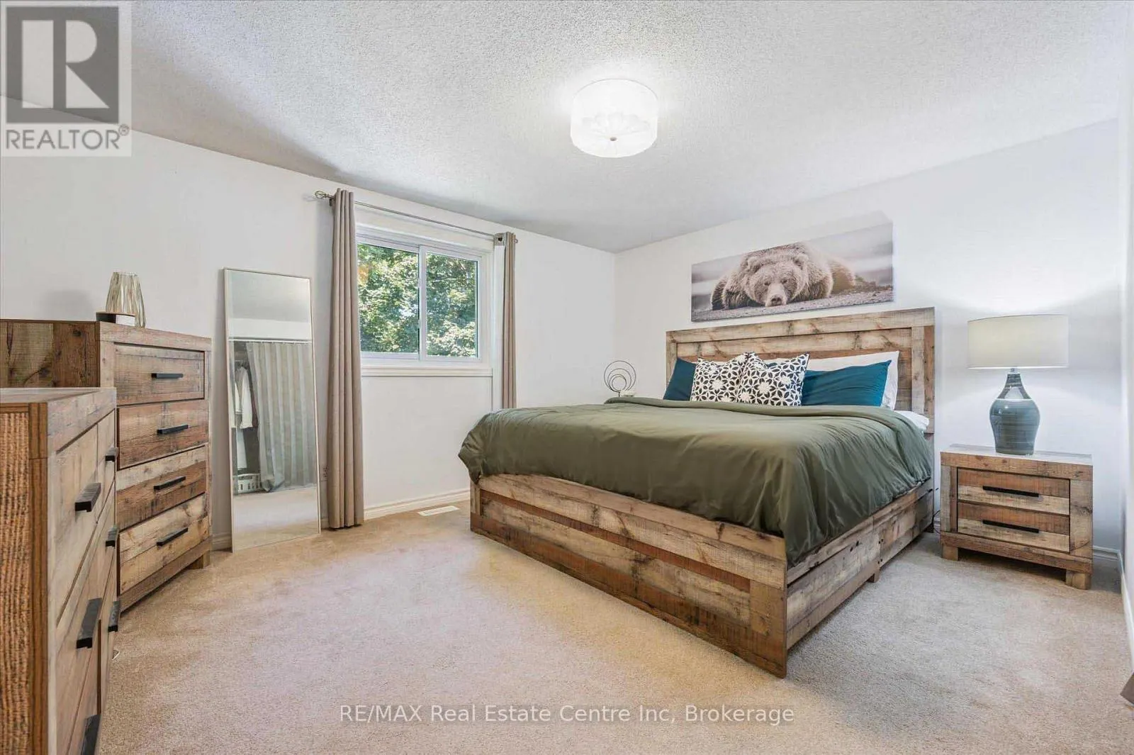 158 BARNICKE DRIVE