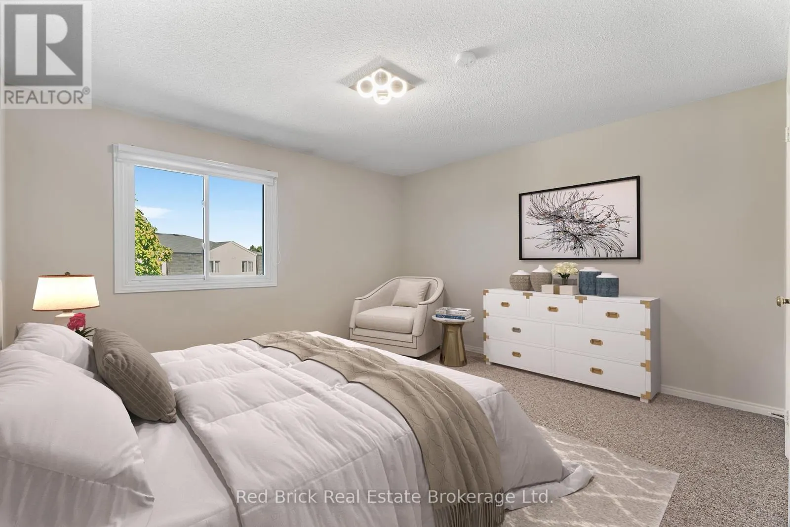 221 - 458 JANEFIELD AVENUE, #221