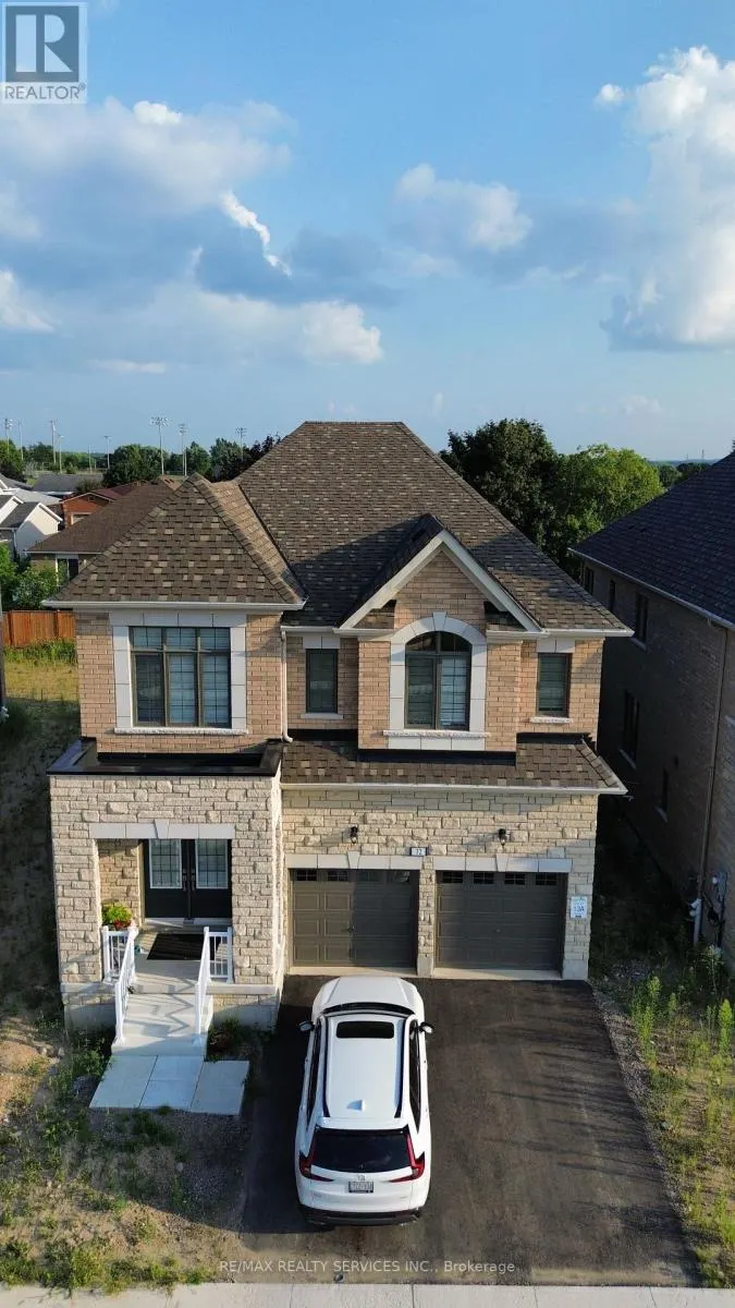 72 PAPERBIRCH DRIVE