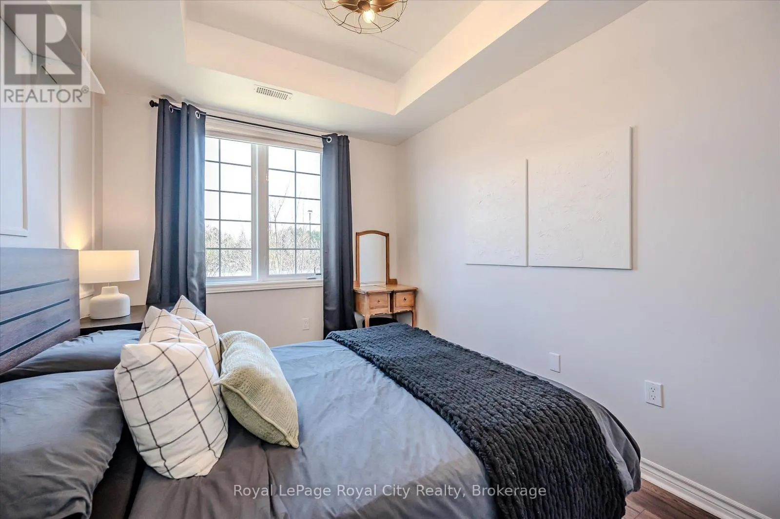 123 - 1077 GORDON STREET, #123