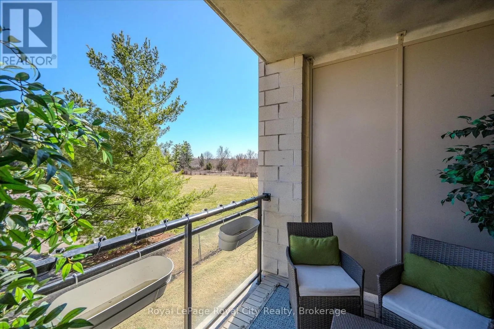123 - 1077 GORDON STREET, #123