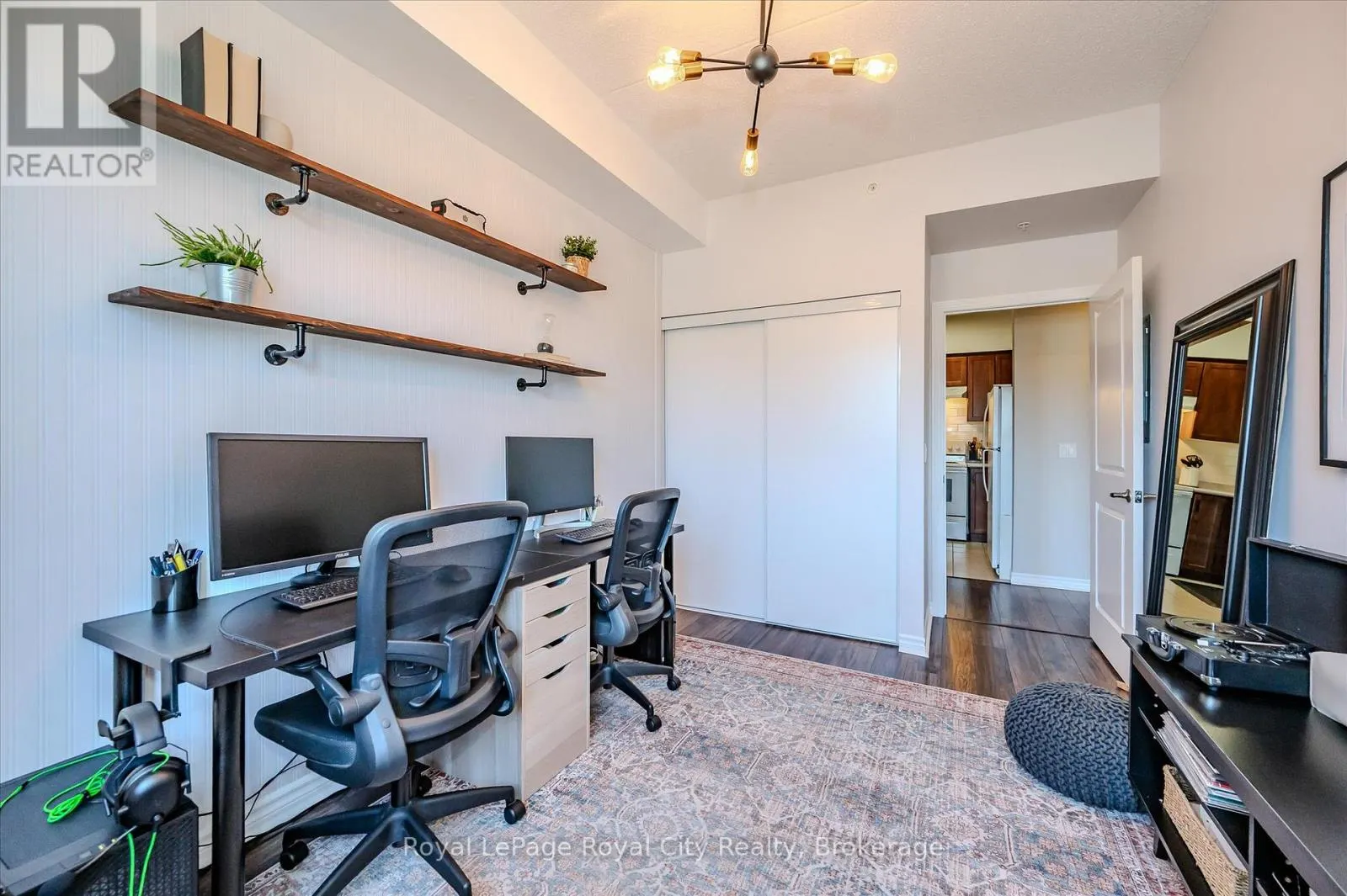 123 - 1077 GORDON STREET, #123