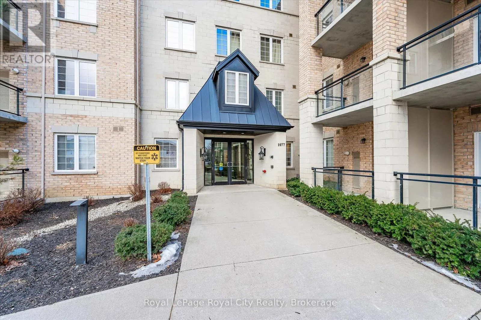 123 - 1077 GORDON STREET, #123