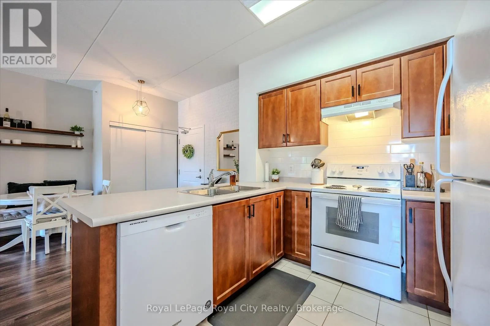 123 - 1077 GORDON STREET, #123
