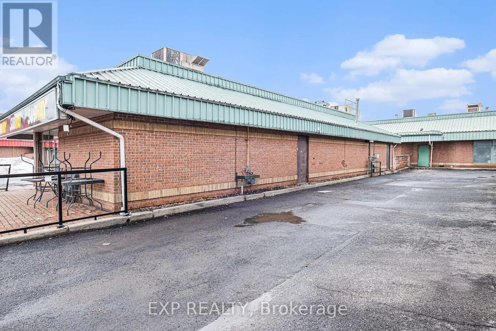 1 - 704 FOURTEENTH STREET W