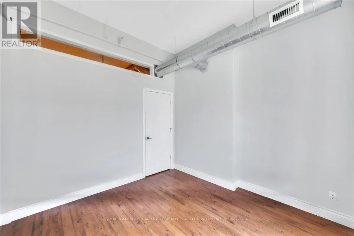 302 - 150 COLBORNE STREET