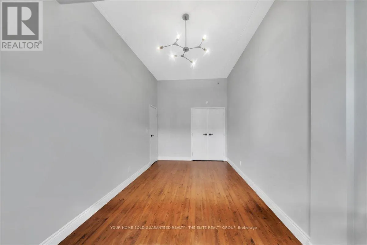 302 - 150 COLBORNE STREET