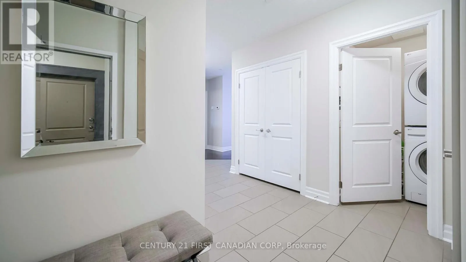 504 - 240 VILLAGEWALK BOULEVARD, #504