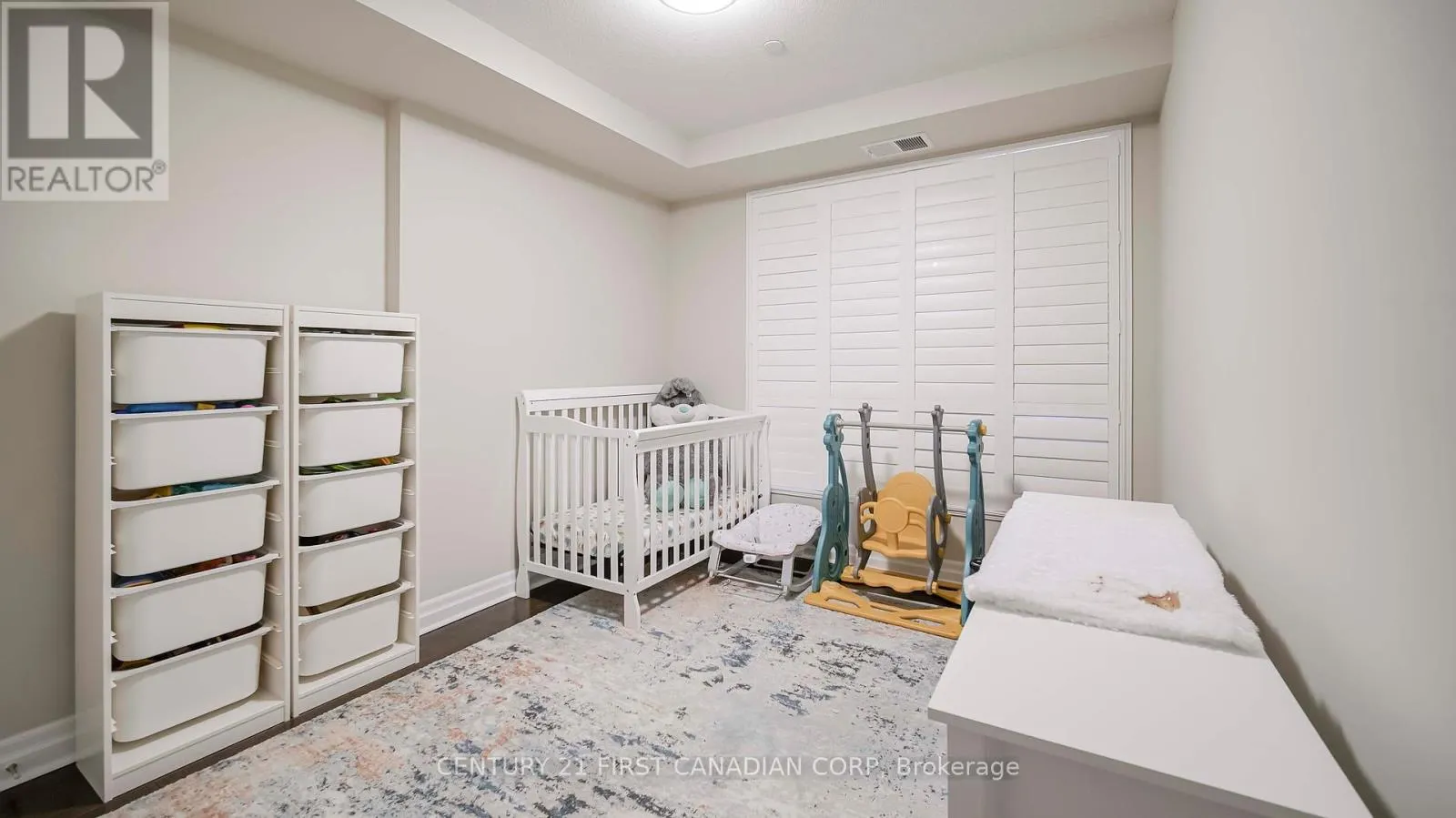 504 - 240 VILLAGEWALK BOULEVARD, #504
