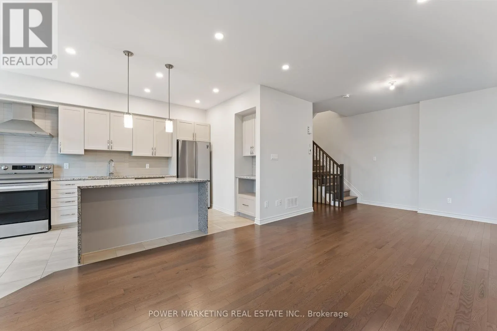 875 COULOIR ROAD