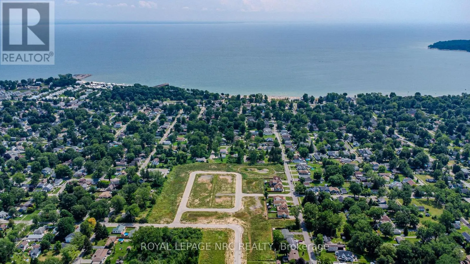 63 BEACHWALK CRESCENT