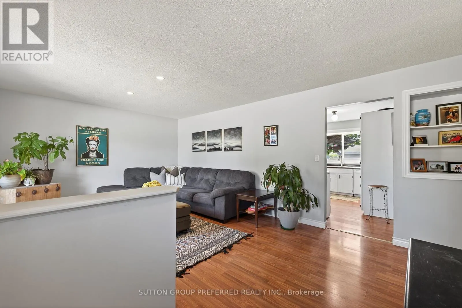 17 CLEAR VALLEY ROAD