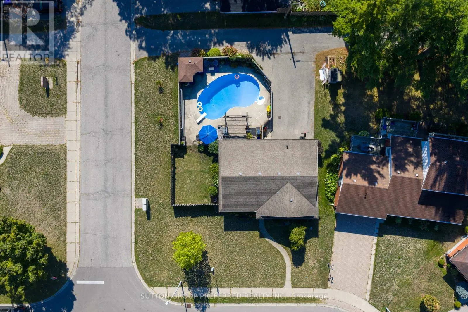 17 CLEAR VALLEY ROAD