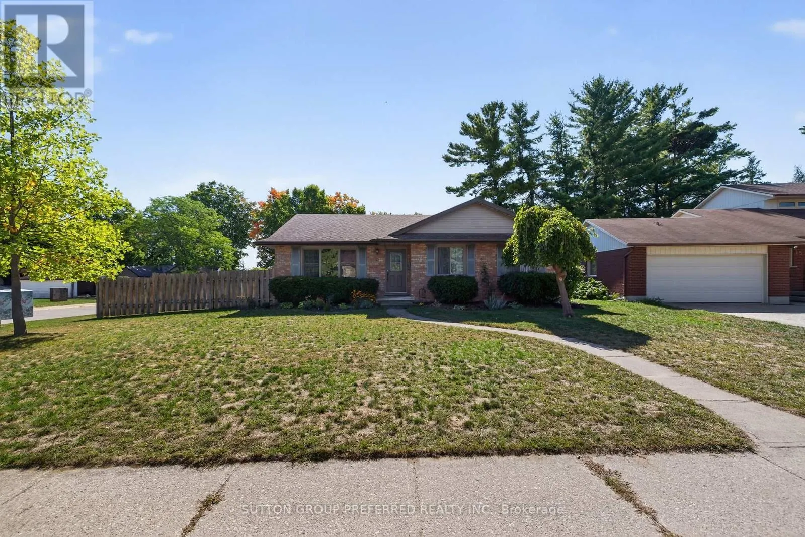 17 CLEAR VALLEY ROAD