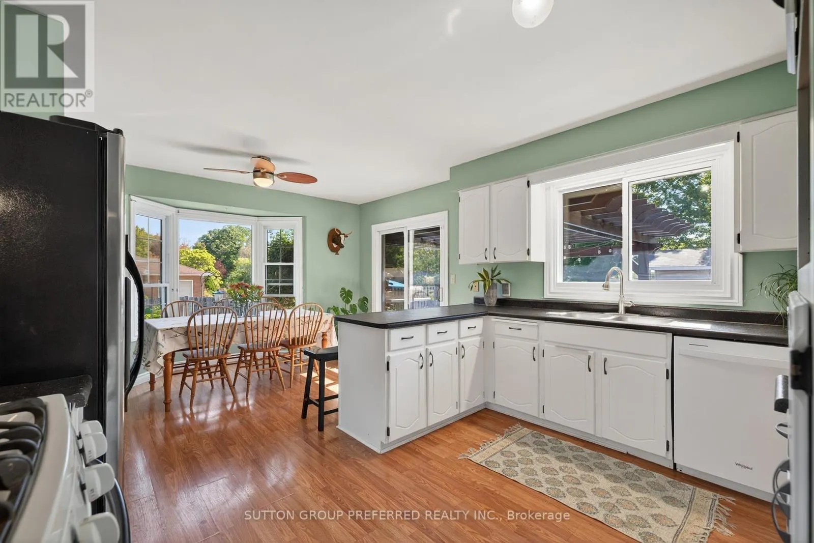 17 CLEAR VALLEY ROAD