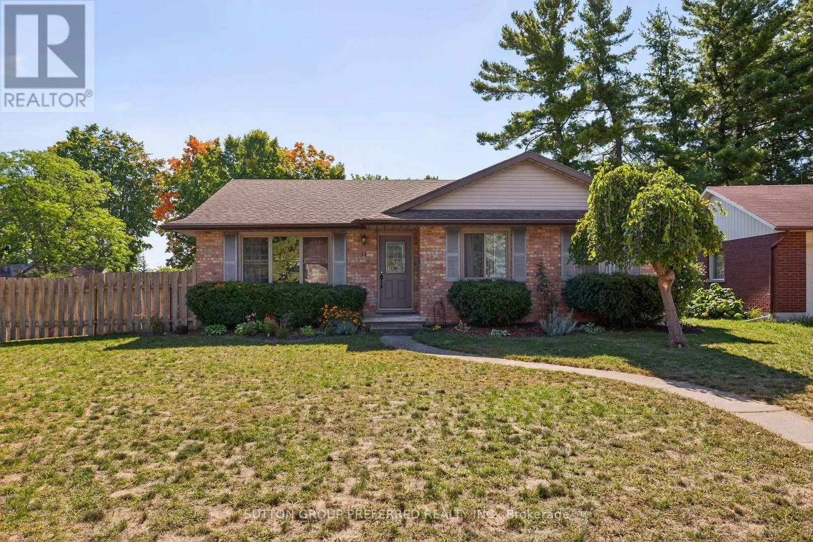 17 CLEAR VALLEY ROAD