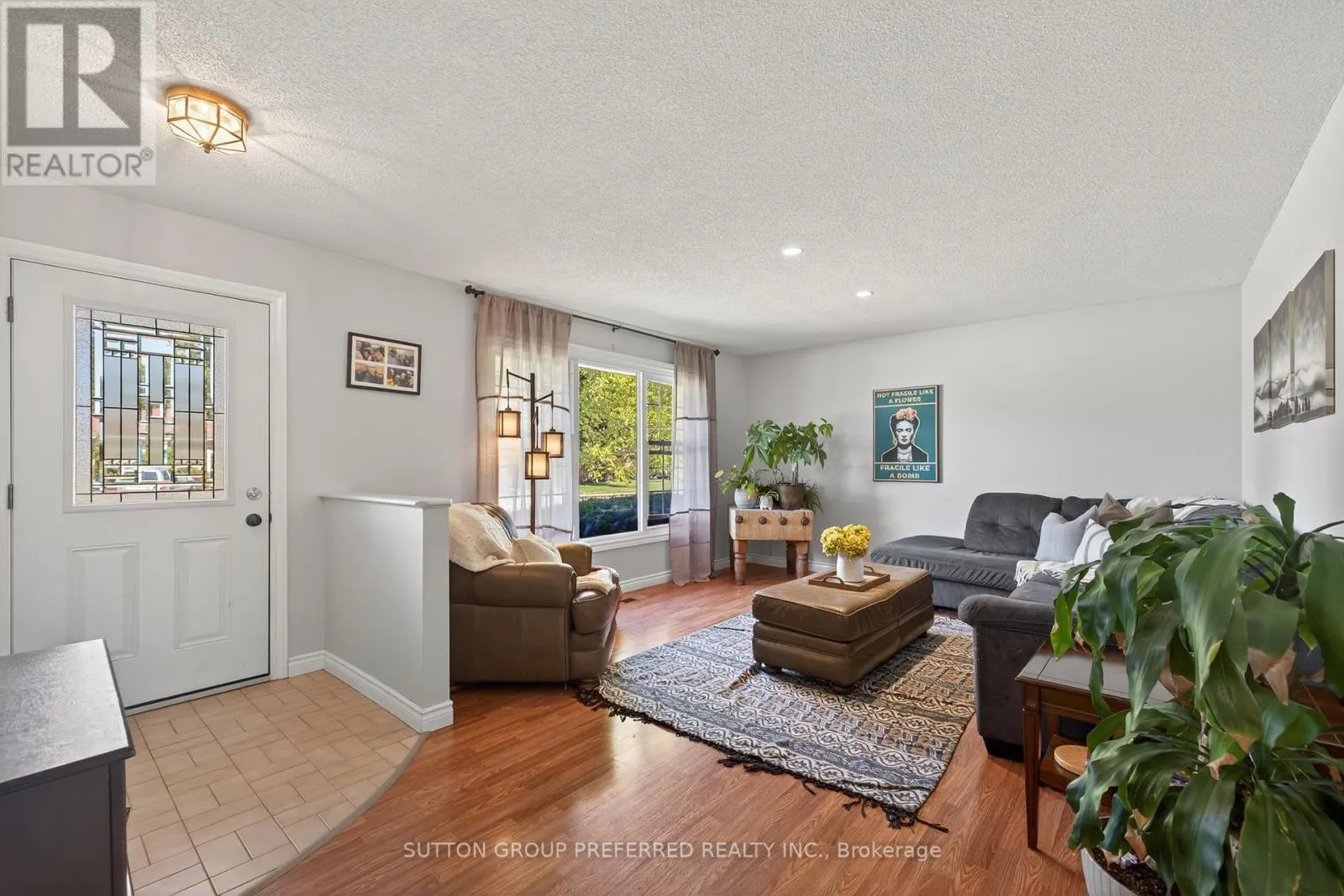17 CLEAR VALLEY ROAD