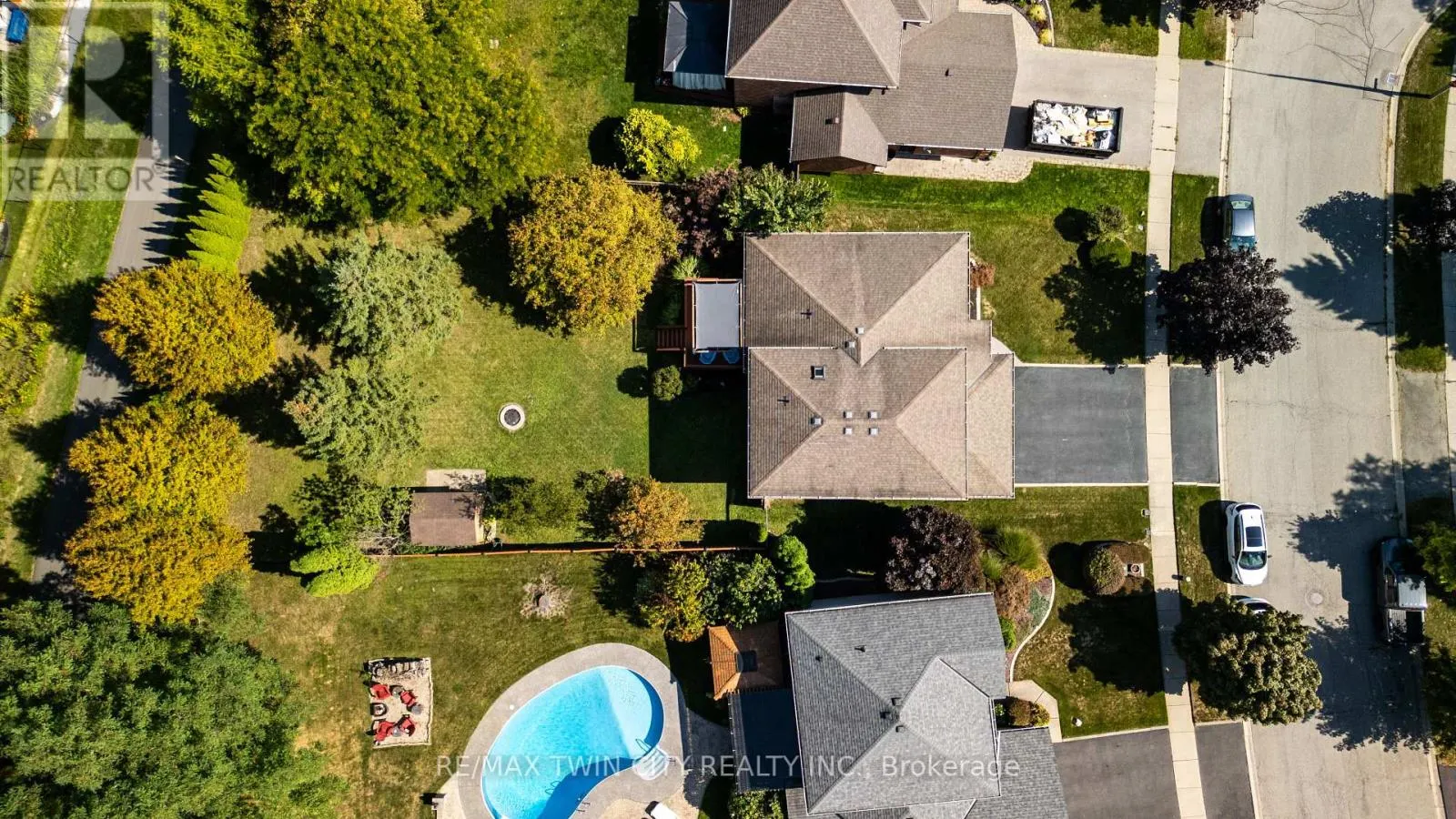 4 MACBRIDE COURT