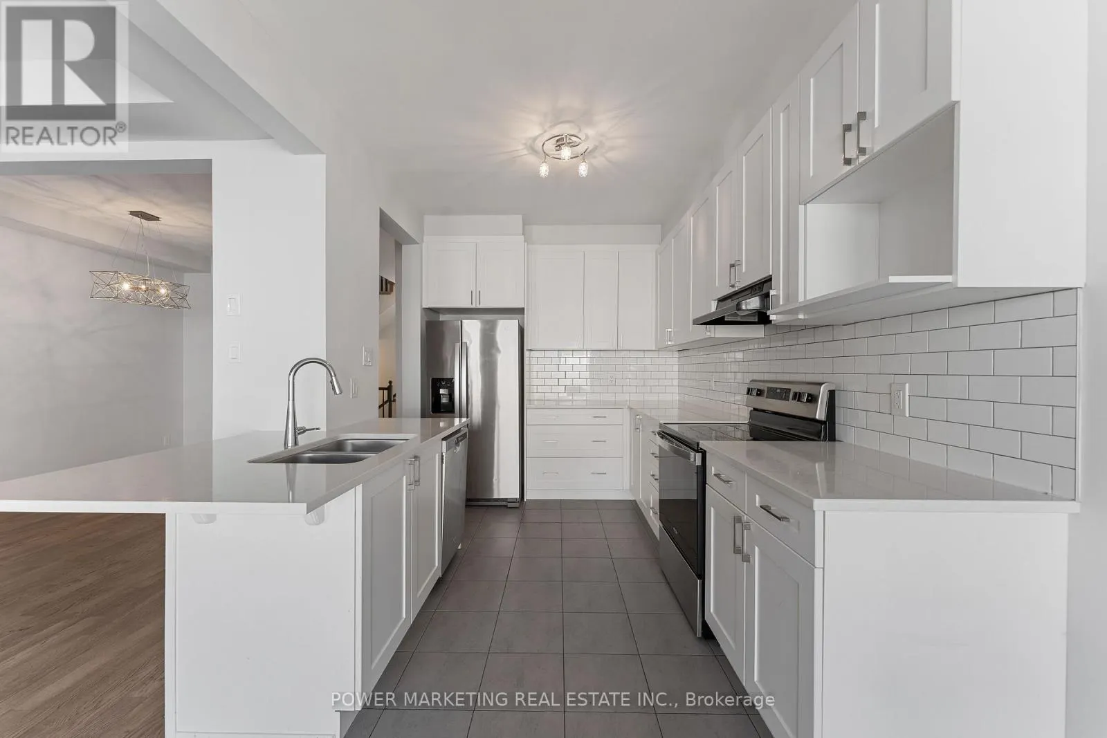 527 CATLEAF ROW