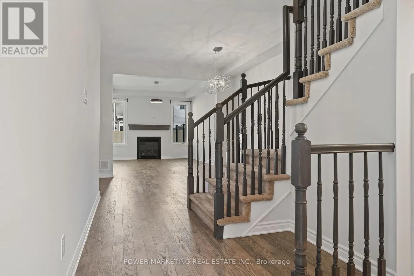 527 CATLEAF ROW