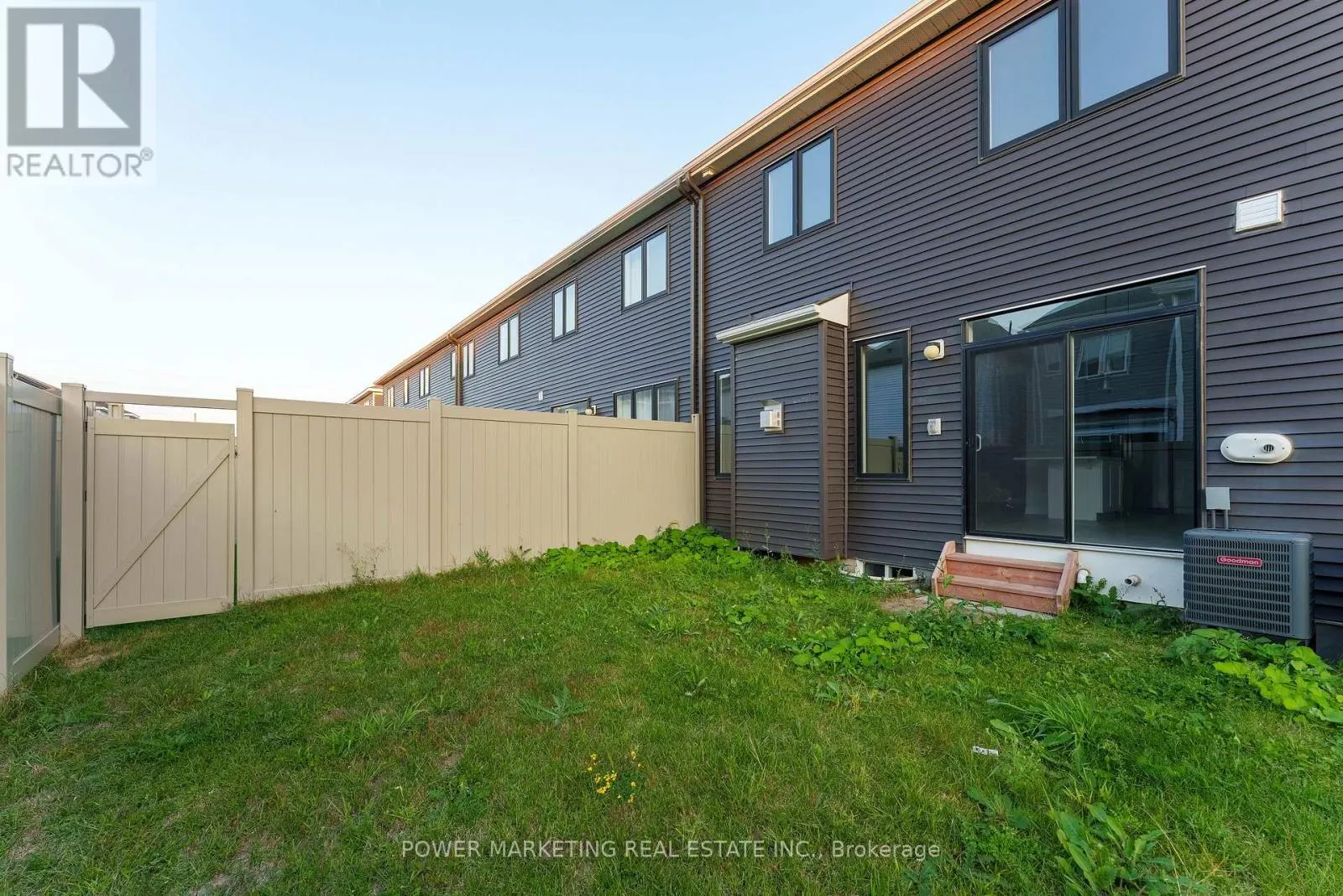 527 CATLEAF ROW