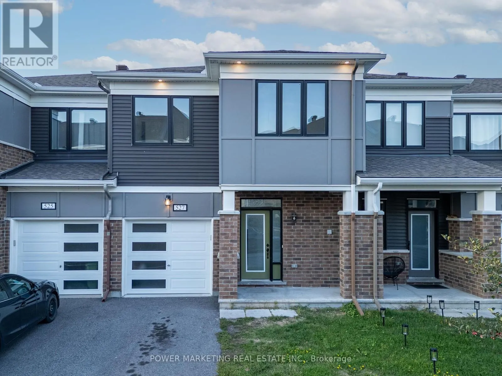 527 CATLEAF ROW
